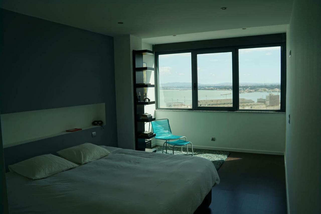Penthouse Bellevue Lägenhet Almada Exteriör bild