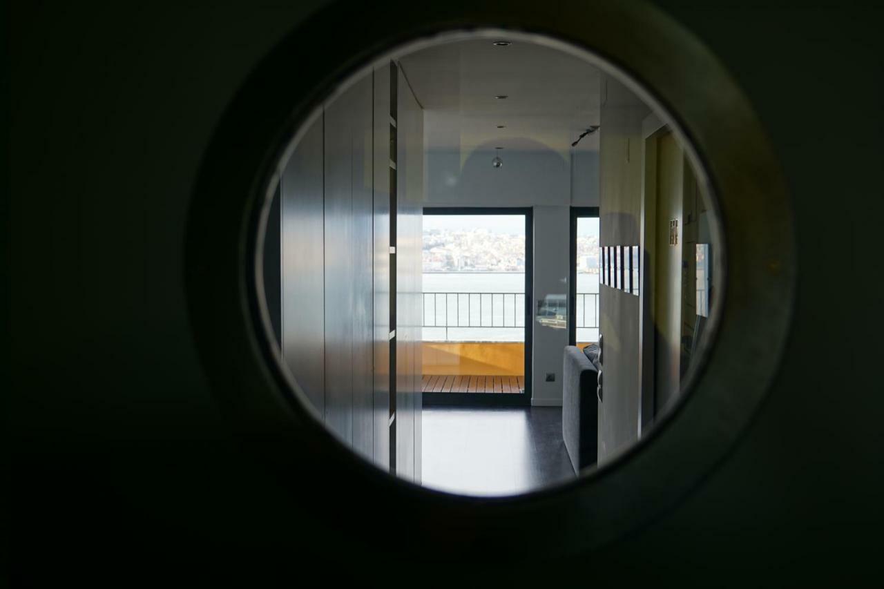 Penthouse Bellevue Lägenhet Almada Exteriör bild